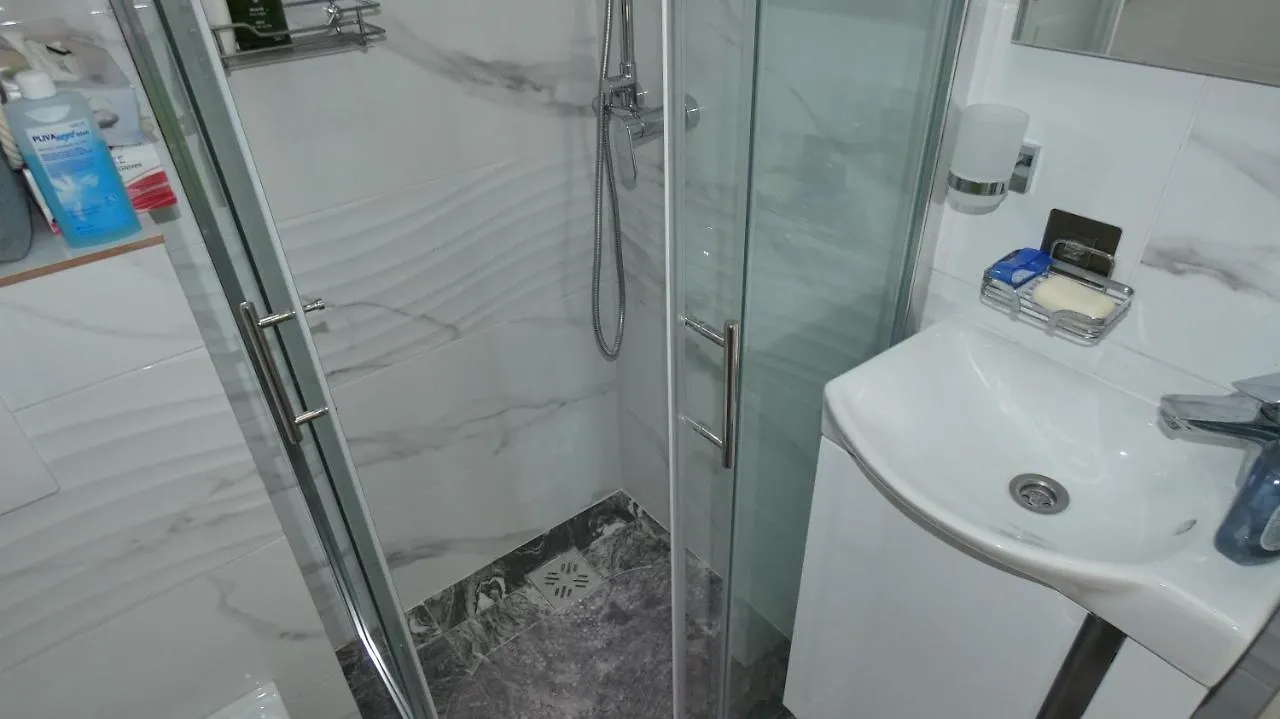 Two-Room Apartment Lidija With Terrace And Parking Donji Okrug   Donji Okrug (Ciovo)