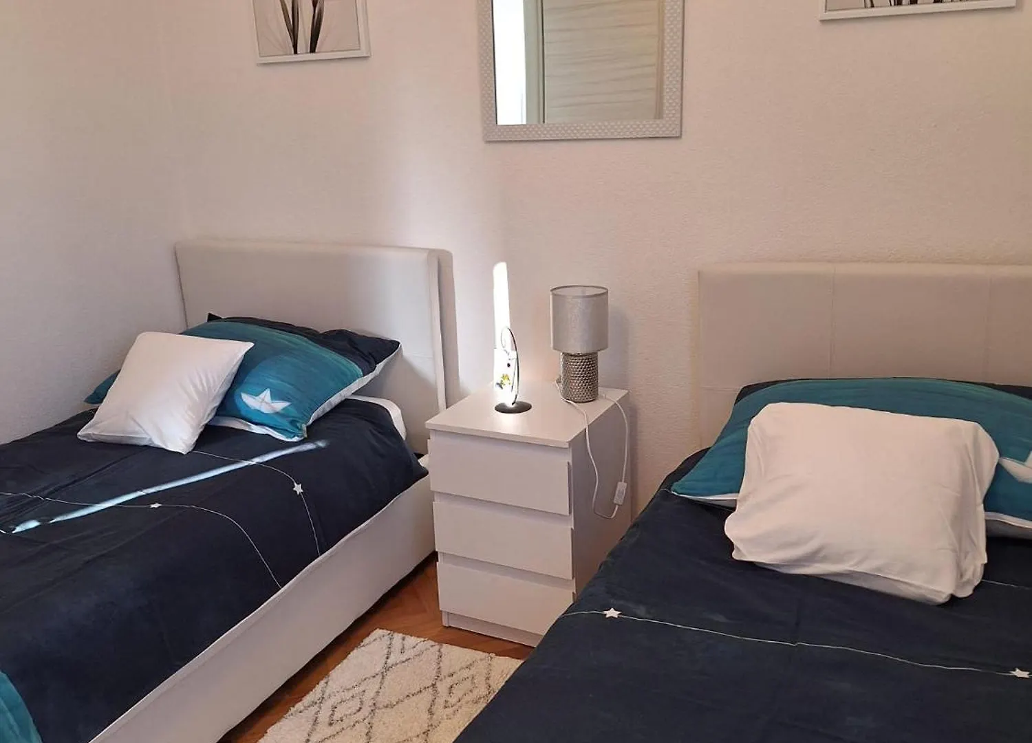 Two-Room Apartment Lidija With Terrace And Parking Donji Okrug  Croatia