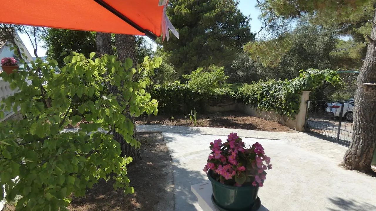 Two-Room Apartment Lidija With Terrace And Parking Donji Okrug  Croatia