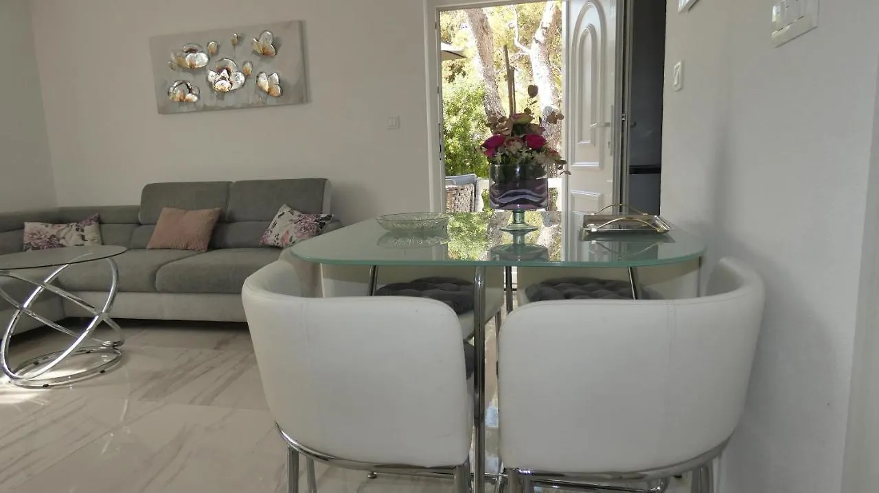 Two-Room Apartment Lidija With Terrace And Parking Donji Okrug  0*, Donji Okrug (Ciovo) Croatia