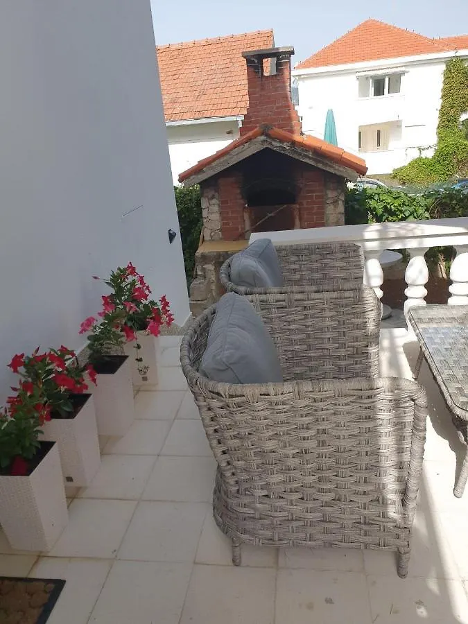 Two-Room Apartment Lidija With Terrace And Parking Donji Okrug